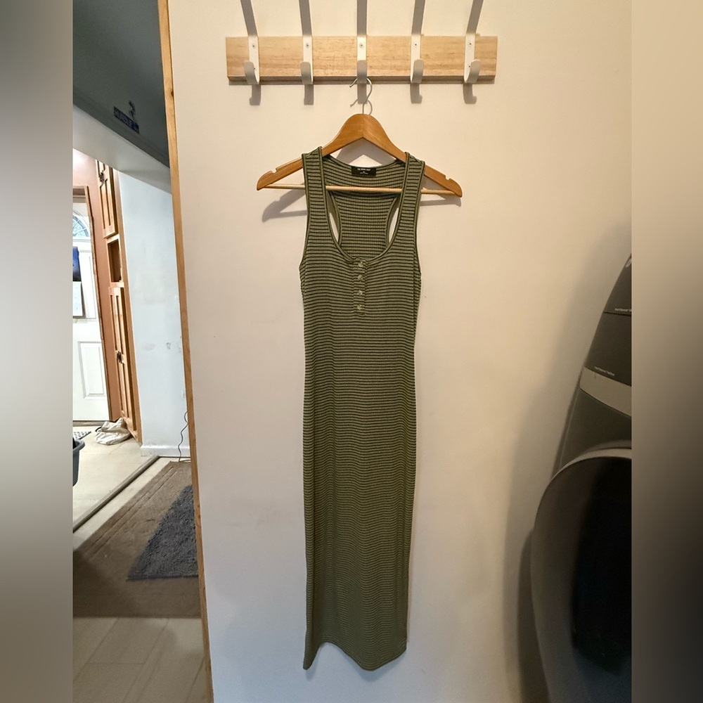 The Work Shop
Green Striped Sleeveless Maxi Dress